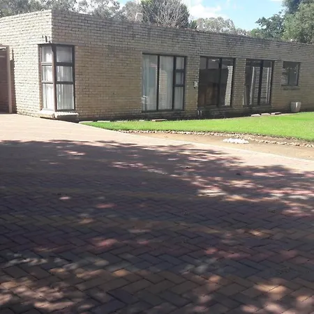 New Lodge Bloemfontein Exterior photo